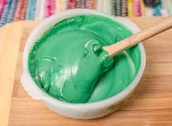 Donne Green Colour